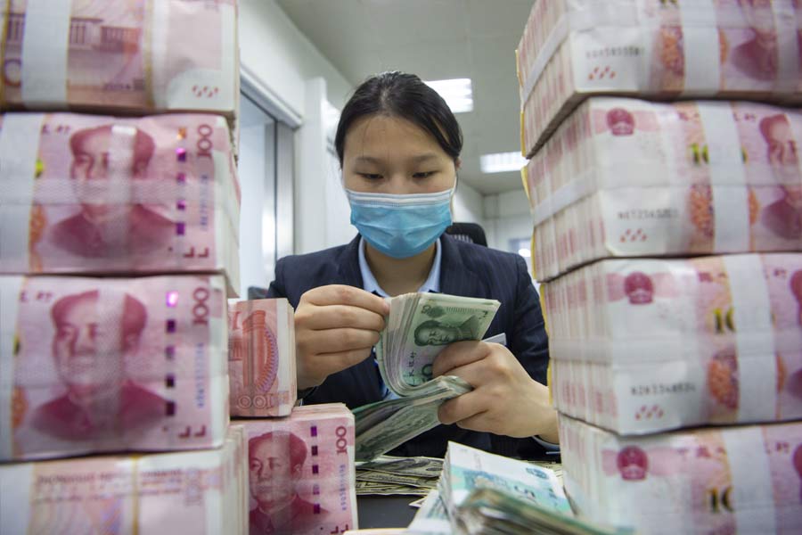 Economic slowdown might bring Lost Decade situation of Japan in China.