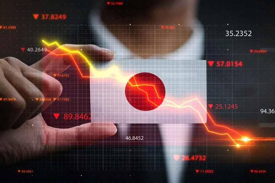 Economic slowdown might bring Lost Decade situation of Japan in China.