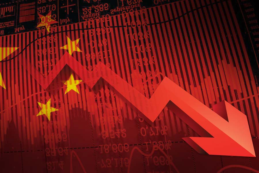 Economic slowdown might bring Lost Decade situation of Japan in China.