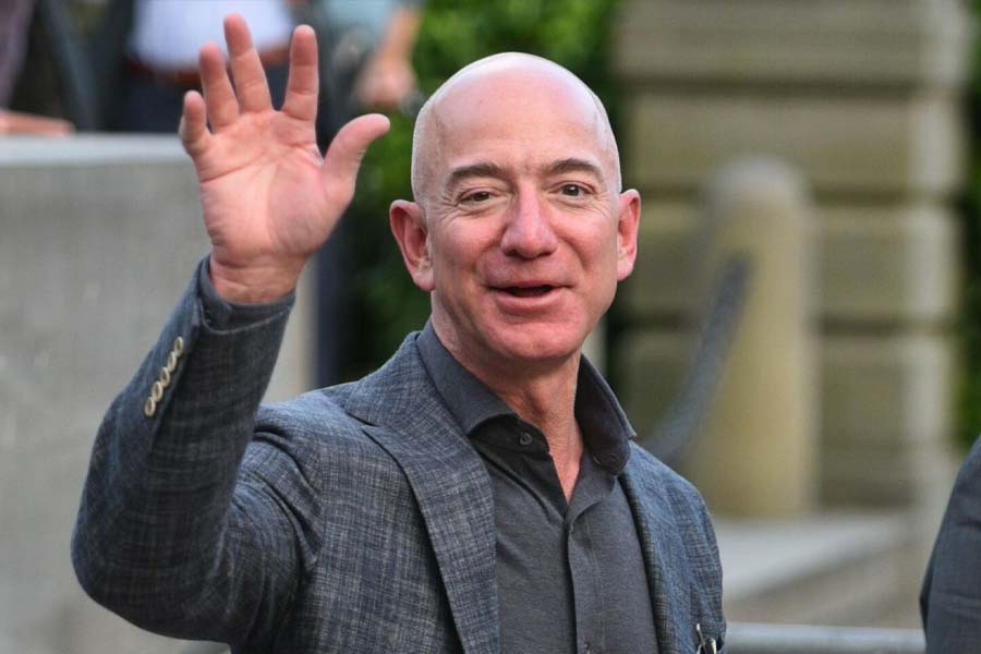 image of jeff bezos