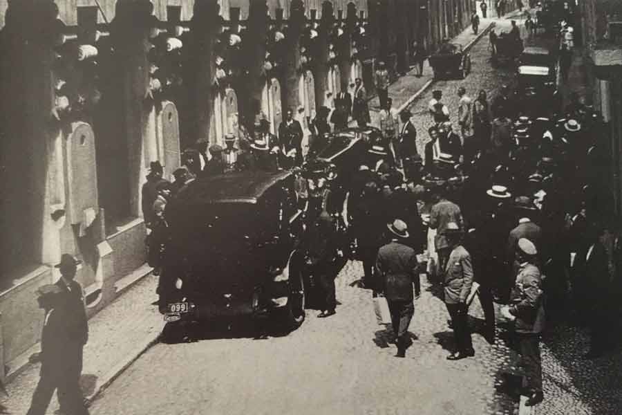 The man who singlehandedly crushed Portuguese economy in 1925.