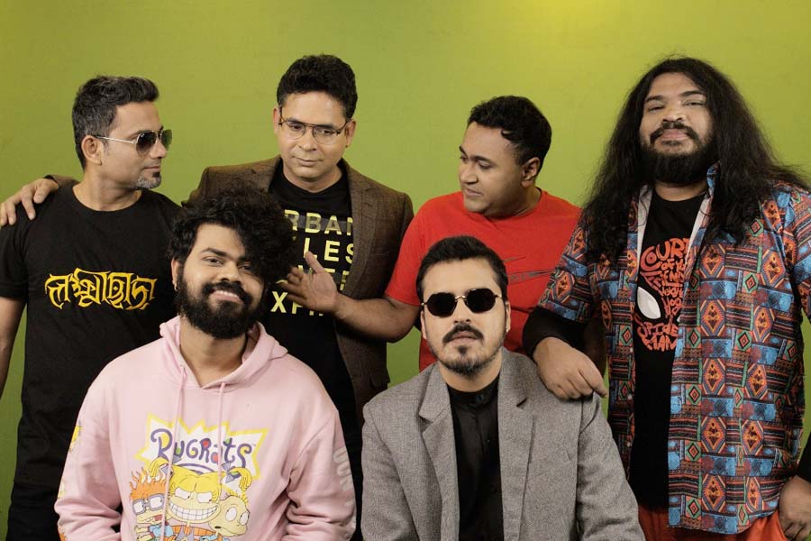 Lakkhichhara talks about releasing a new EP Ek Dashok Por comprised of four songs after almost a decade