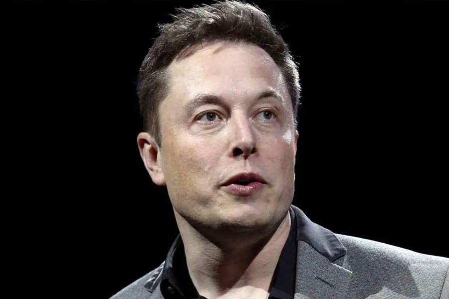 মাস্কের জীবনী লিখছেন ওয়াল্টার ইসাকসন। সম্প্রতি তিনি মাস্কের ডেরার একটি ছবি এক্স (সাবেক টুইটার)-এ পোস্ট করেছেন। সেখানেই দেখা গিয়েছে, কোথায় থাকেন টেসলাকর্তা।