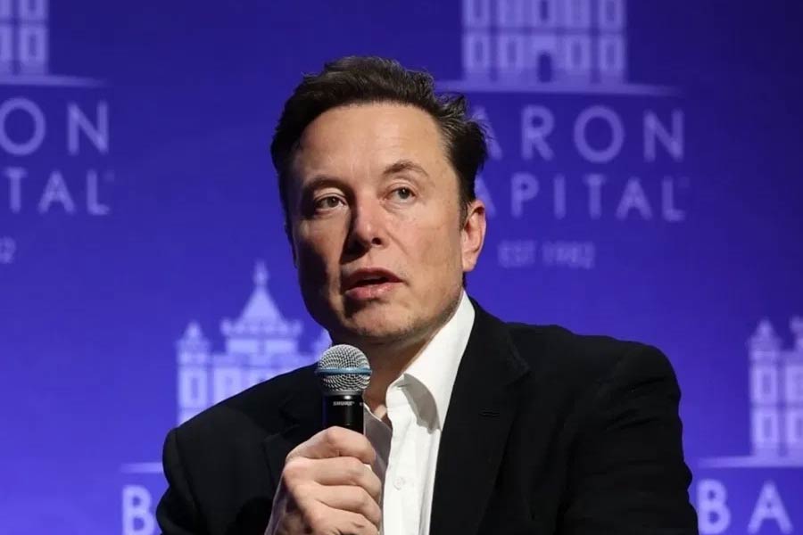 ২০২০ সালেই মাস্ক ঘোষণা করেছিলেন, সাদাসিধে জীবনযাপন করবেন তিনি। কোনও প্রাচুর্য থাকবে না।