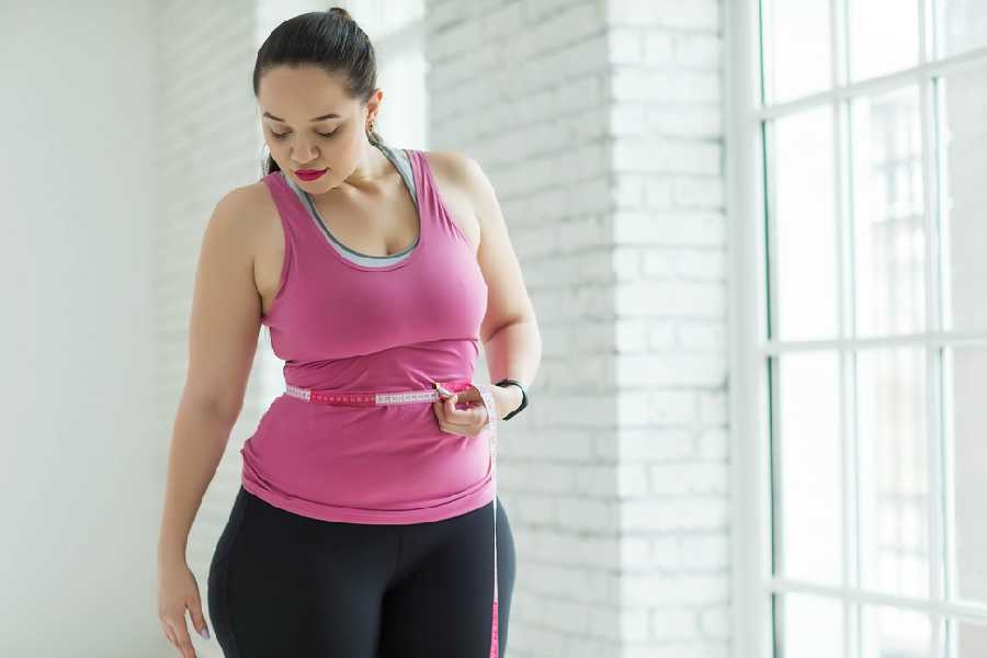 ওজন কমাতে যোগাসনেও ভরসা রাখতে পারেন। 