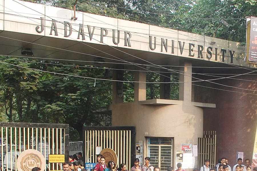 A team of ISRO may go to Jadavpur University to prevent Ragging