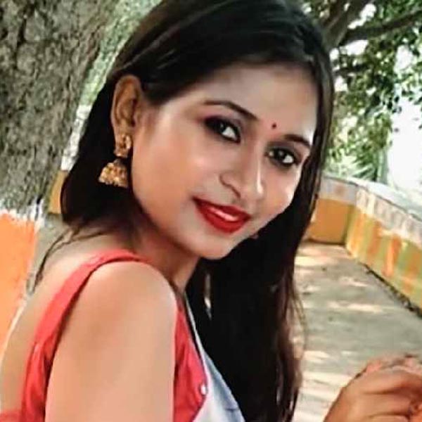 অভিযুক্ত সুশান্তকে খুনের পর নিজের চোখে পালাতে দেখেন দুই সাক্ষী। জানা যায়, খুনের পর পাঁচিল টপকে পালিয়েছিলেন তিনি। এর পর মেসে যান। সেখান থেকে পালানোর চেষ্টা করেছিলেন।