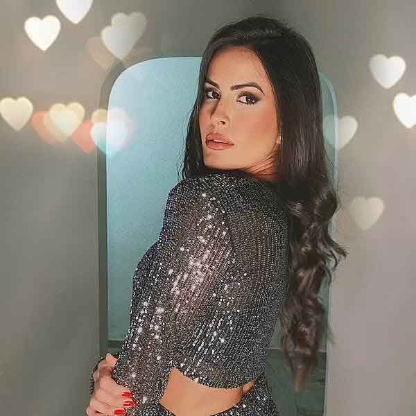 photo of Influencer Larissa Borges 