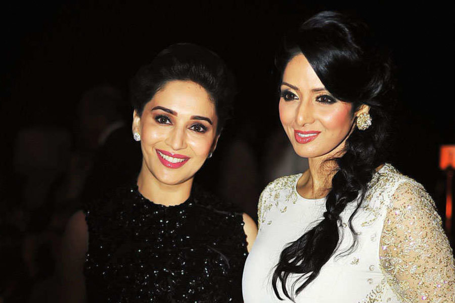 বিভিন্ন রিয়্যালিটি শোয়ে শ্রীদেবী এবং মাধুরীকে একসঙ্গে নাচ করতে দেখা গেলেও বড় পর্দায় কখনও একসঙ্গে দেখা যায়নি তাঁদের।