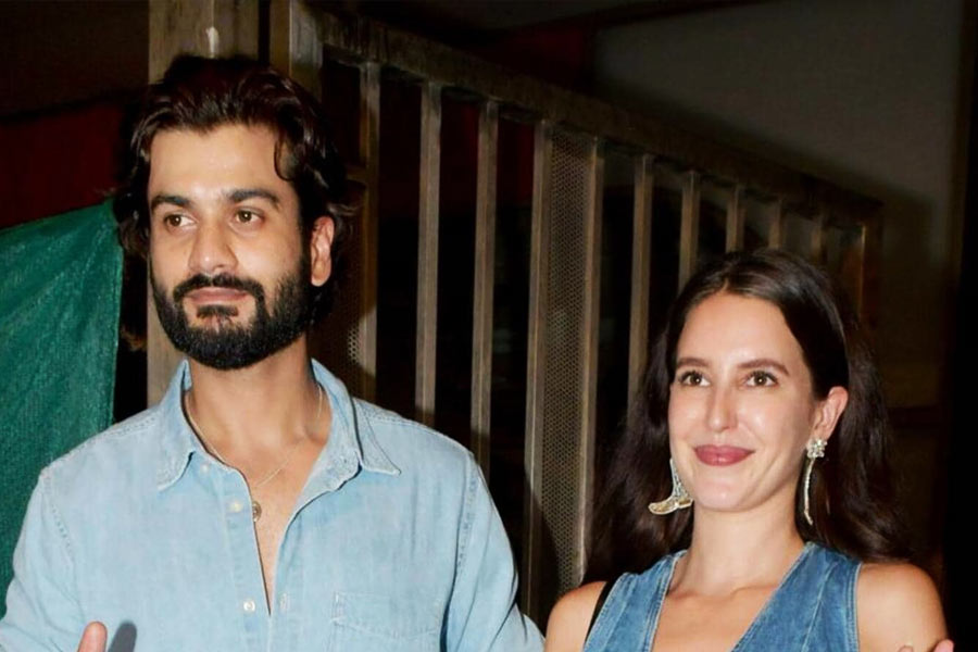 photo of sunny kasuhal and  Isabelle Kaif