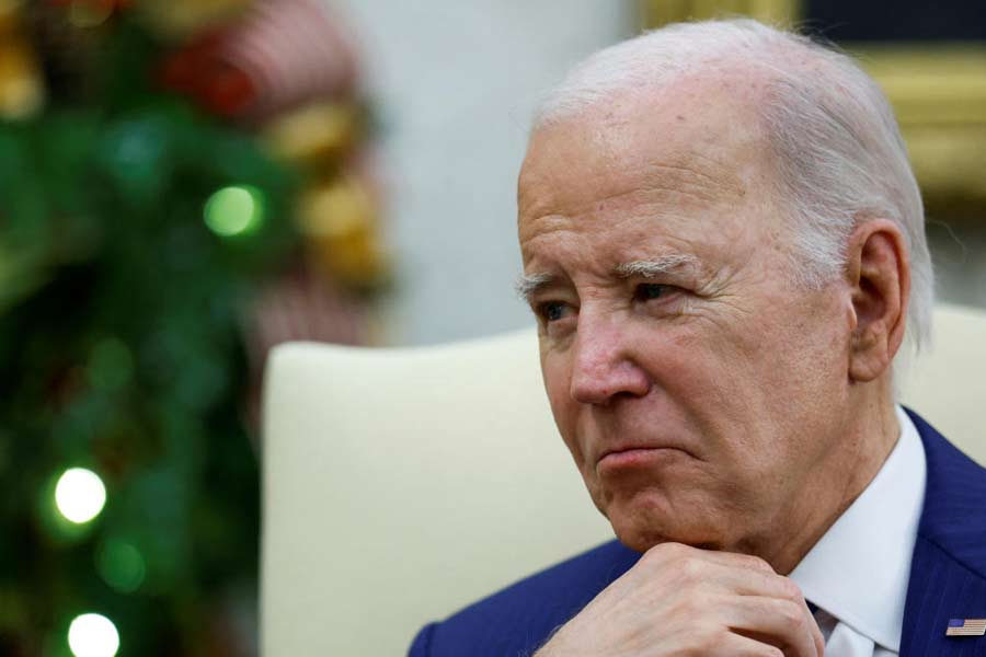 আমেরিকার আরও দাবি, গুগ্‌ল আর্থের সাহায্যে যে কেউ ঘরে বসে হোয়াইট হাউস দেখতে পারেন। তাই প্রযুক্তিগত দিক থেকে উত্তর কোরিয়া বড় কোনও কাজ করেছে, এমনটা মানতে রাজি নয় জো বাইডেনের প্রশাসন।