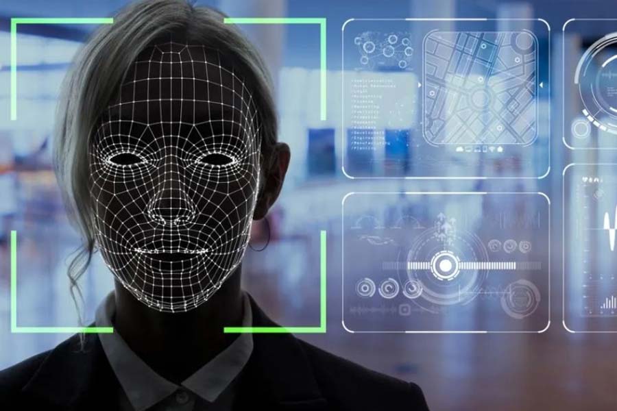 একটু ভাল করে নজর করলে দেখা যায়, একই ভাবে ঠোঁটের নড়া, গলার শব্দেও অসংলগ্নতা থাকে। মুখ আসল হলেও মুখের অভিব্যক্তিতে অস্বাভাবিকতা খুঁজে পাওয়া যায়। শুধু তা-ই নয়, ডিপফেক ভিডিয়ো বা ছবির ব্যাকগ্রাউন্ড, আলো এবং রঙের বিন্যাসেও বদল ঘটে। ভাল করে লক্ষ করলেই যা সহজে ধরা পড়বে।