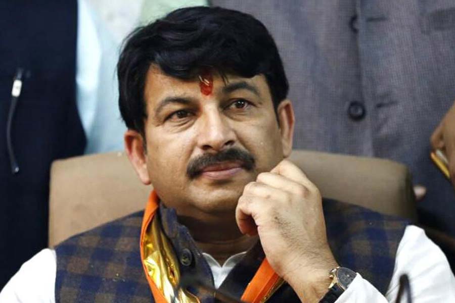 অনেকের দাবি, সেটাই ছিল ভারতে রাজনৈতিক দলের প্রচারে সরাসরি ডিপফেকের ব্যবহার। অভিযোগ ছিল, দিল্লি বিজেপি তাদের প্রাক্তন রাজ্য সভাপতি মনোজের একটি ভিডিয়ো তৈরি করেছিল। তাতে দেখা গিয়েছে, মনোজ হরিয়ানভি এবং ইংরেজিতে দিল্লির ভোটারদের কাছে ভোট চাইছেন। মনোজ নিজে হরিয়ানভিতে কথা বলেন না।