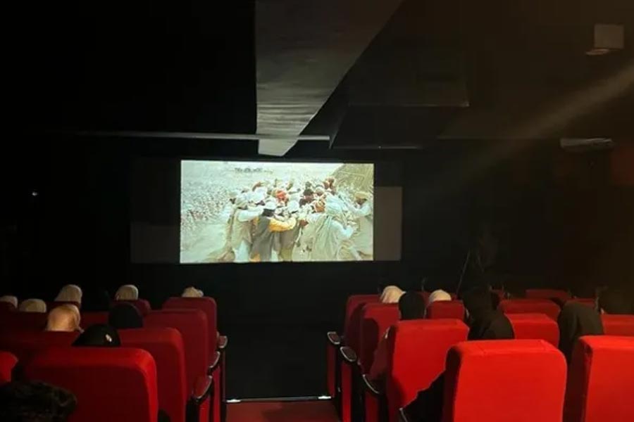 All you need to know about the longest Bollywood film ever made and it was a flop