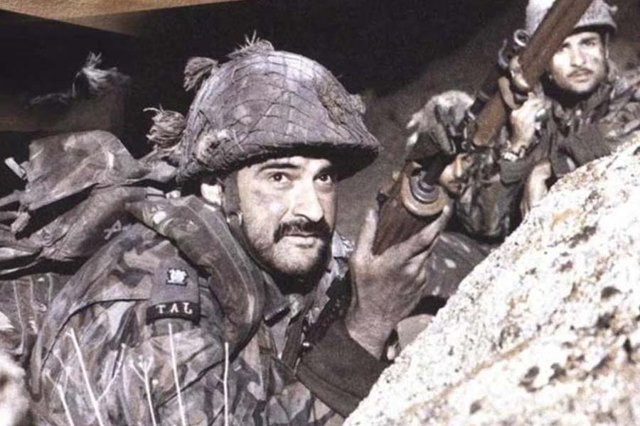 All you need to know about the longest Bollywood film ever made and it was a flop