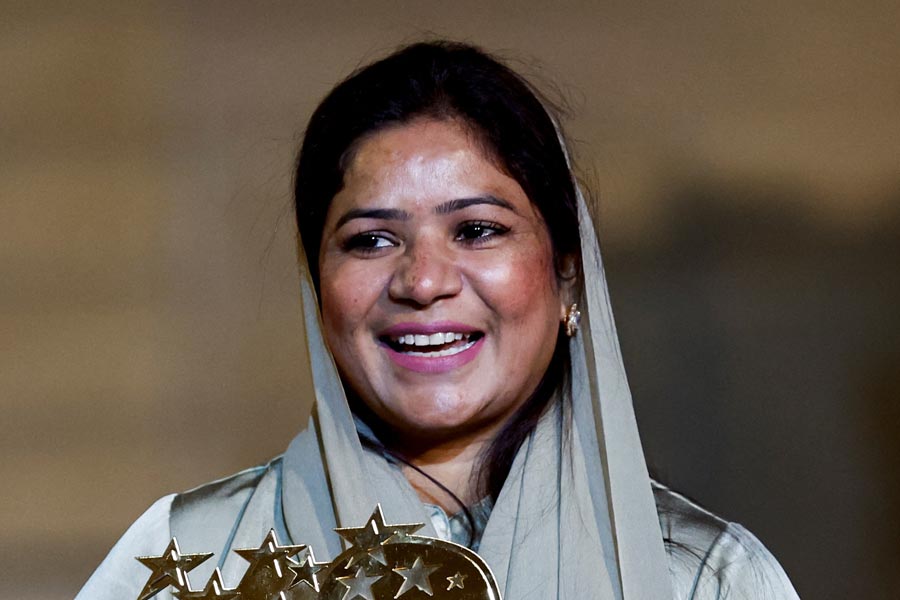 All you need to know about Pakistani Millionaire Teacher Sister Zeph