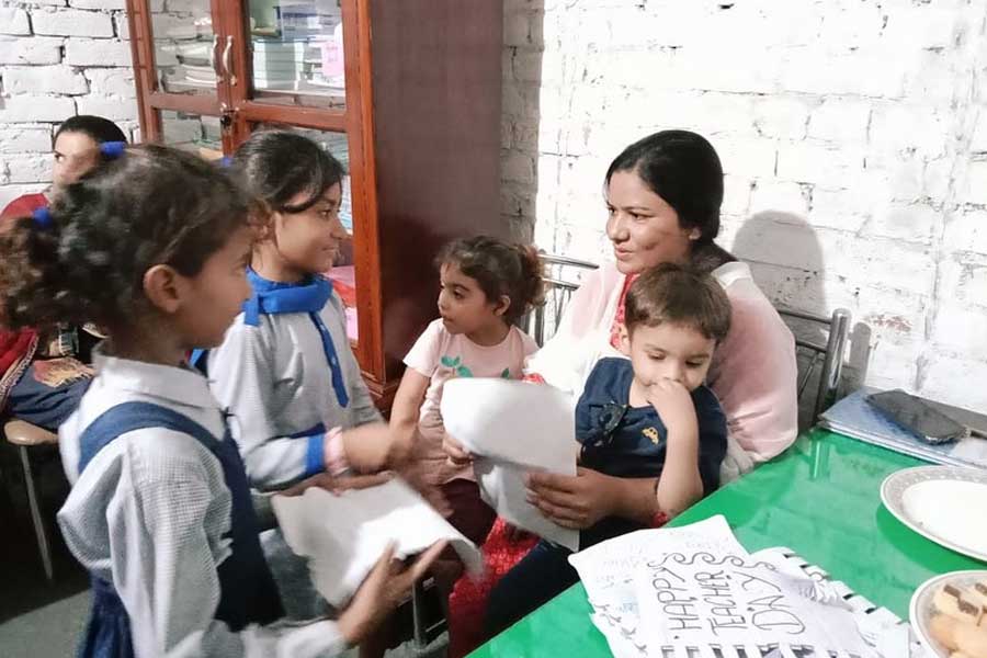 All you need to know about Pakistani Millionaire Teacher Sister Zeph