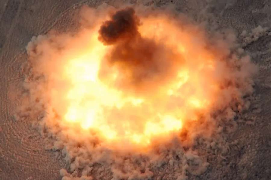 বেশ কয়েকটি সংবাদমাধ্যমের প্রতিবেদন অনুযায়ী, শুধু বিএলইউ গোত্রের বোমাই নয়, ৫ হাজার আনগাইডেড এমকে৮২ বোমা, সাড়ে ৫ হাজার এমকে৮৪ বোমা, এক হাজার গাইডেড বম্ব ইউনিট (জিবিইউ) এবং ৩ হাজার জেডিএএ ব্যবহার করেছে ইজ়রায়েল।