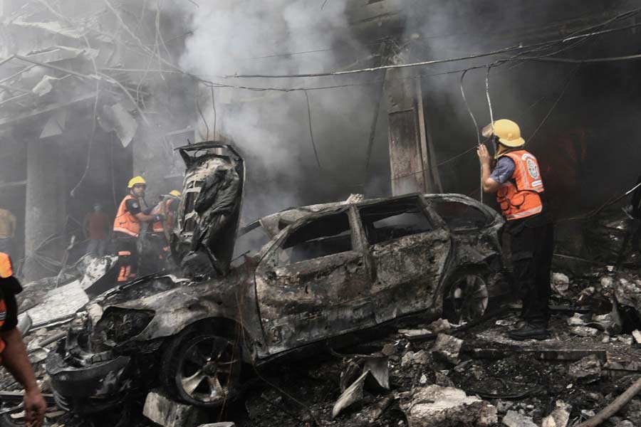 শুধু বিএলইউ বোমাই নয়, ইজ়রায়েলের বিরুদ্ধে এর আগে ফসফরাস বোমা ব্যবহারেরও অভিযোগও উঠেছিল। যে বোমা সামরিক দুনিয়ায় ‘সাদা বিষ’ নামেও পরিচিত।