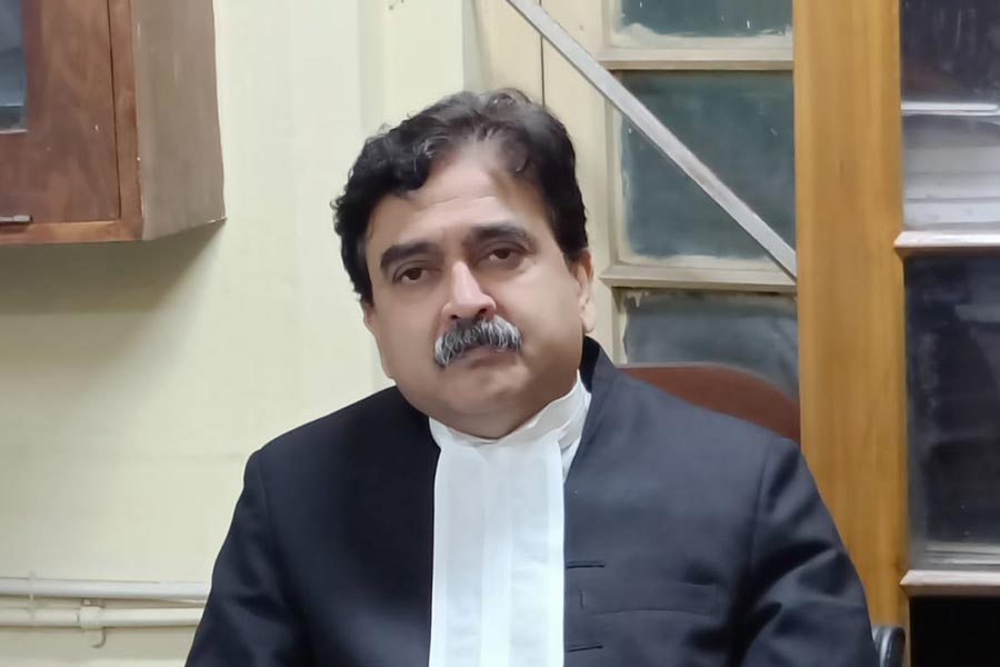 image of Justice Abhijit Gangopadhyay
