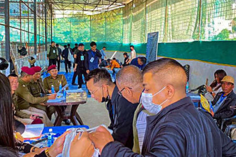 ৪০ আসনের মিজ়োরাম বিধানসভায় সংখ্যাগরিষ্ঠতার জাদু সংখ্যা ২১। জ়েডপিএম জিতেছে ২৭টিতে। বিদায়ী মুখ্যমন্ত্রী জ়োরামথাঙ্গার দল এমএনএফ ৯টি আসনে জিতেছে। এগিয়ে রয়েছে ১টিতে। বিজেপি ২ এবং কংগ্রেস ১টি বিধানসভা আসনে জয়ী হয়েছে।