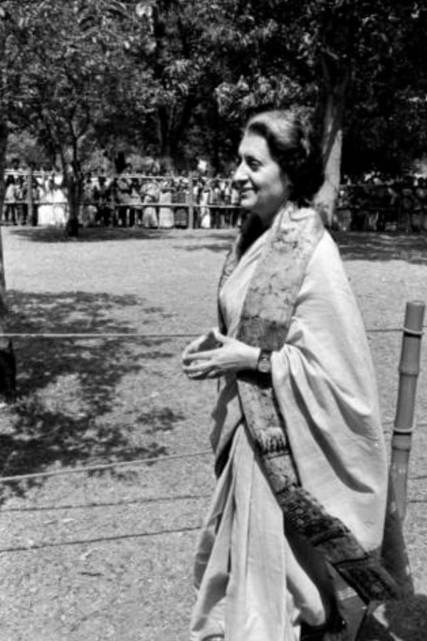 ইন্দিরা জানতে পেরেছিলেন, ১৯৭৭ সালে আইপিএস হওয়ার আগে রাজ্য প্রশাসনিক সার্ভিসের অফিসার হিসাবে মিজ়োরামের প্রথম মুখ্যমন্ত্রী সি ছুংগার সহায়ক ছিলেন তিনি। লালডুহোমার রাজনৈতিক জ্ঞান দেখে ইন্দিরাই ১৯৮৪ সালে ফের তাঁকে মিজ়োরামে পাঠান। 