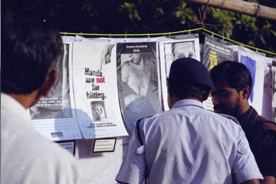 দিল্লি (১২০৪), জয়পুর (৪৯৭), ইন্দোরের (১৭৪) মতো শহরে ধর্ষণ ও ধর্ষণের হার অনেক বেশি। ধর্ষণের হারে দিল্লিকেও ছাপিয়ে গিয়েছে ইন্দোর ও জয়পুর।