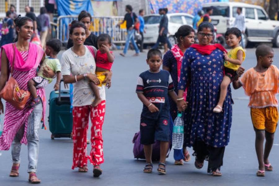 অপহরণের মতো অপরাধও দিল্লি, মুম্বইয়ের তুলনায় কলকাতায় নগণ্য। তবে এই নথিতে প্রধান শহরগুলিতে গোষ্ঠী বা সাম্প্রদায়িক সংঘর্ষের নথিতে সর্বত্র শূন্য লেখা। অর্থাৎ, এমন সংঘর্ষ কোথাও ঘটেনি বা নথিবদ্ধ হয়নি বলেই নথিতে দাবি।