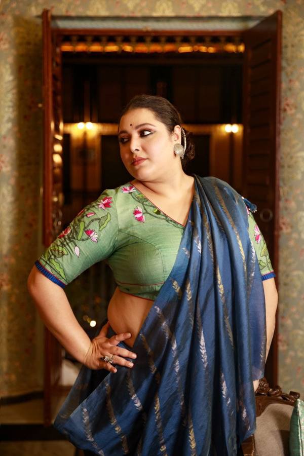 এক সময় দেবশ্রী জানিয়েছিলেন, জীবনে পুরুষ ছাড়াও বাঁচা সম্ভব। তবে অভিনেত্রী এখন নাকি নতুন ভাবে জীবনকে সাজানোর পরিকল্পনা করেছেন।