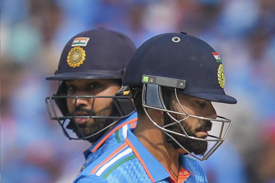 পরে এক দিনের ক্রিকেটের নেতৃত্ব থেকেও তাঁকে সরিয়ে দেওয়া হয়। ২০২২ সালে দক্ষিণ আফ্রিকায় গিয়ে টেস্ট সিরিজ় হারের পর লাল বলের ক্রিকেটেও নেতৃত্ব থেকে সরে গিয়েছিলেন বিরাট।