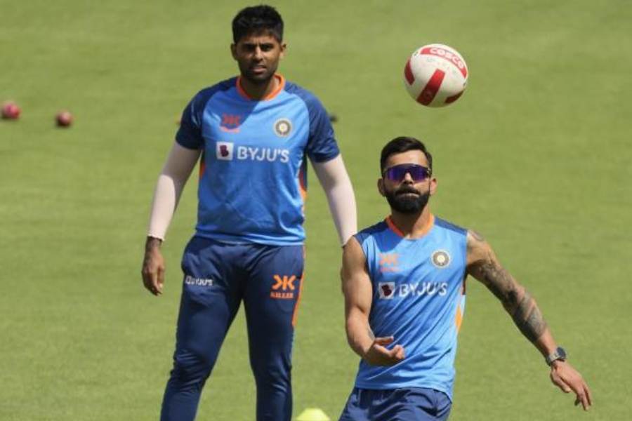 এই বছর এখনও অবধি সব থেকে বেশি টি-টোয়েন্টি ম্যাচ খেলেছেন আরশদীপ সিংহ। ১৯টি ম্যাচ খেলেছেন তিনি। তাই ম্যাচ ফি বাবদ সব থেকে বেশি আয় করেছেন তিনি। ৫৭ লক্ষ টাকা।