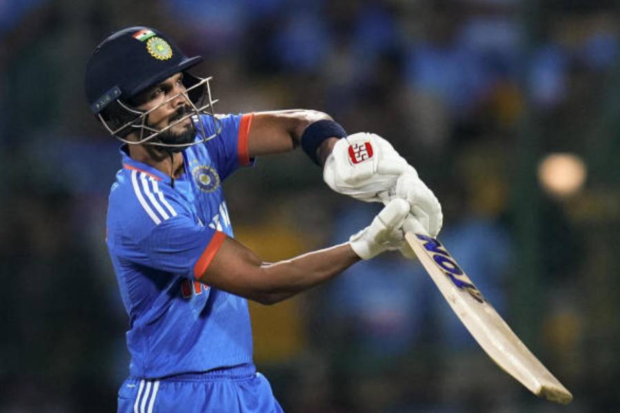 রুতুরাজ গায়কোয়াড় ও রিঙ্কু সিংহ ১০টি করে ম্যাচ খেলে রোজগার করেছেন ৩০ লক্ষ টাকা।