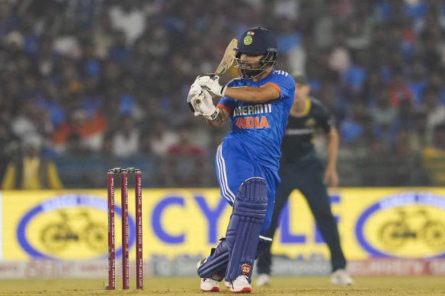 বছরে ১০টির কম ম্যাচ খেলা ক্রিকেটারদের এই তালিকায় রাখা হয়নি। ২০২৩ সালে মোট ২১টি টি-টোয়েন্টি ম্যাচ খেলেছে ভারত। জিতেছে ১৪টি। হেরেছে ৬টি।