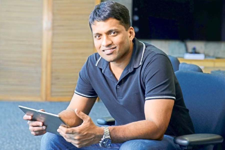 বাইজু অবশ্য একবারে থামেননি। পরের বছর ২০০৪ সালে আবার ক্যাট পরীক্ষা দেন। এ বারও তাঁর স্থান ছিল শীর্ষে। ধীরে ধীরে ছাত্রসংখ্যা বাড়তে থাকে তাঁর। 