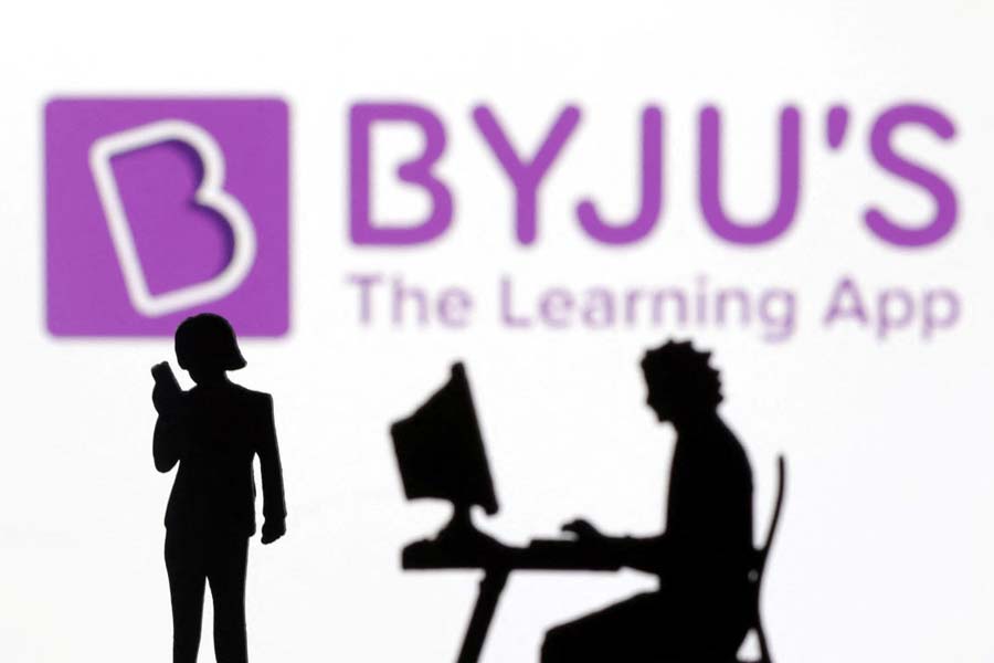 ছাত্রছাত্রীদের তাতেও সামাল দেওয়া যাচ্ছিল না। ২০০৮ থেকে ২০০৯ সালের মাঝামাঝি ভিডিয়ো কোচিং শুরু করেন বাইজু। এবং শেষে দু’বছর পর স্ত্রীর সঙ্গে মিলে তৈরি করেন একটি স্টার্ট আপ সংস্থা। নাম দেন ‘বাইজু’স’। 