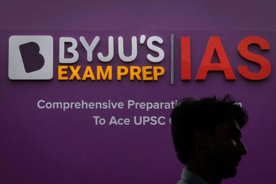 বাইজু’স-এর ক্রমোন্বতি চোখে পড়ছিল শিল্প জগতের অনেকেরই। এই ধরনের স্টার্ট আপ সংস্থাকে অর্থসাহায্য করে তাদের সংস্থায় বিনিয়োগ করে বড় বড় বহু সংস্থা। এই ধরনের সাহায্যকে বলা হয় সিড ফান্ড। বাইজু’স এমন অজস্র সিড ফান্ডিং জোটাতে সমর্থ হয়।