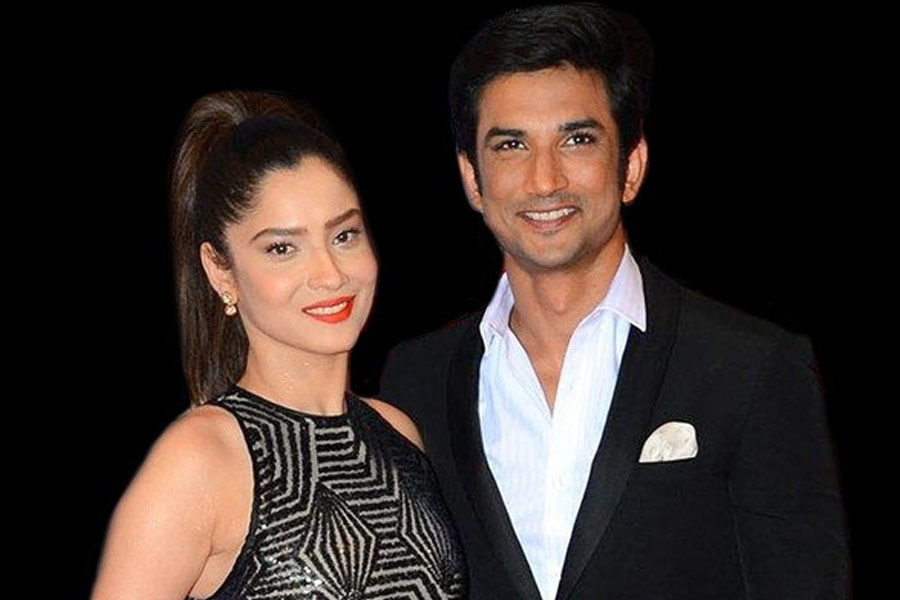 বিগ বসের ঘরে বসে তিনি এও দাবি করেছেন যে, সুশান্তের মৃত্যুর ‘আসল কারণ’ তিনি জানেন। ২০২০ সালের ১৪ জুন মুম্বইয়ের বান্দ্রার ফ্ল্যাট থেকে সুশান্তের ঝুলন্ত দেহ উদ্ধার হয়। সেই মৃত্যু নিয়ে তৈরি হয়েছিল ধোঁয়াশা।