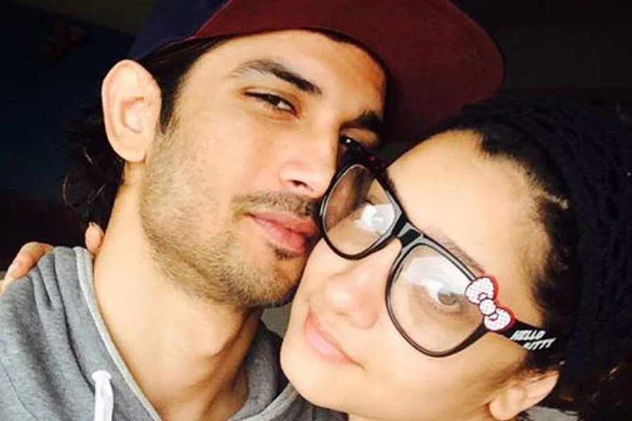 এ বার সুশান্তকে নিয়ে আবার মুখ খুললেন অঙ্কিতা। আবারও প্রমাণ হল, তিনি সুশান্তকে কতটা ভালবাসতেন। অঙ্কিতা স্পষ্টই জানিয়েছেন, সুশান্তকে অন্য কোনও মহিলার সঙ্গে দেখলে তাঁর হিংসা হত।