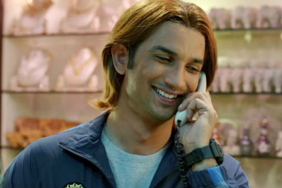 ‘এম এস ধোনি: দ্য আনটোল্ড স্টোরি’ ছবির হাত ধরে সাফল্য আসে সুশান্তের জীবনে। সেই সাফল্যের পর থেকেই অঙ্কিতার সঙ্গে বাড়তে থাকে দূরত্ব। ২০১৬ সালে ভেঙে যায় সুশান্ত-অঙ্কিতার প্রেম। যদিও অঙ্কিতা বিষয়টি বিশ্বাস করতে পারেননি। সম্পর্ক যে ভেঙে গিয়েছে, তা বোধগম্য হতে দু’বছর সময় লেগেছিল।