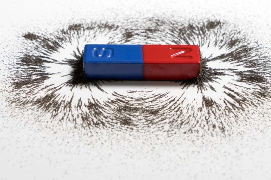 একটি সংস্থার হিসাব অনুযায়ী চুম্বকের বাৎসরিক ব্যবহার ১৯৮৩ সালে ১ টন থেকে ২০০৭ সালে ৬০ হাজার টনে পৌঁছে গিয়েছিল।