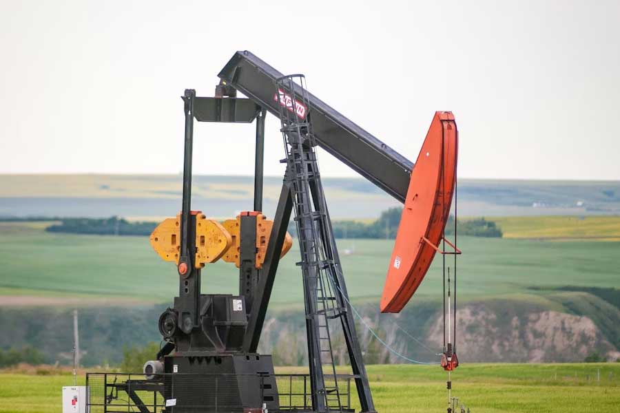 তবে বেশ কিছু সংবাদমাধ্যমে প্রকাশ যে, আমেরিকার নিষেধাজ্ঞা সত্ত্বেও শেষ তিন বছরে চিনের বেসরকারি তেল পরিশোধক সংস্থাগুলি ভেনেজ়ুয়েলা থেকে অশোধিত তেল কেনা অব্যাহত রেখেছিল।