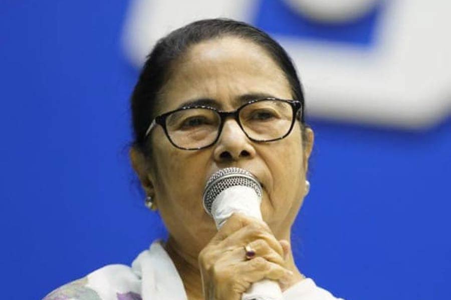 At the beginning of the year, a number of programs of Chief Minister Mamata Banerjee were postponed, the Gangasagar visit was also postponed.