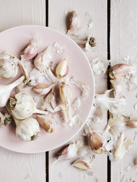 Benefits of eating garlic on an empty stomach every morning dgtl