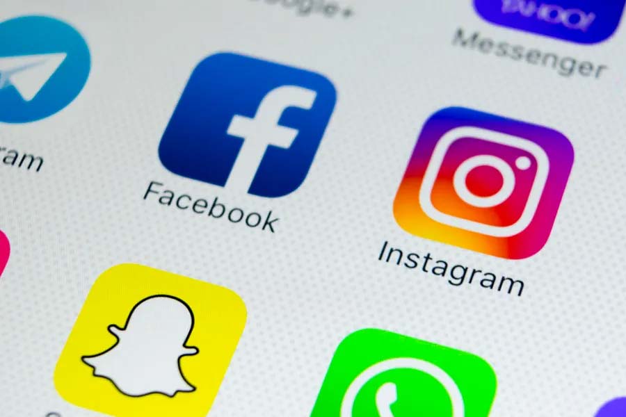 চিন থেকে পরিচালিত সংশ্লিষ্ট ফেসবুক অ্যাকাউন্টগুলি বন্ধ করে দেওয়া হয়েছে বলে জানিয়েছে পরিচালন সংস্থা ‘মেটা’। পাশাপাশি, ‘ভারত বিরোধী’ কয়েকটি ফেসবুক পেজ এবং ইনস্টাগ্রাম অ্যাকাউন্টও চিহ্নিত করা হয়েছে।