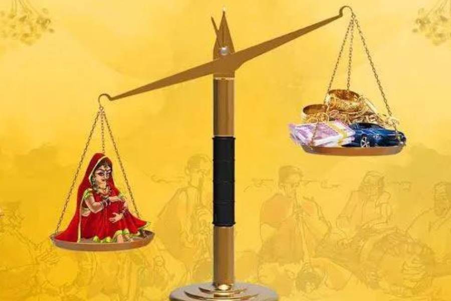 তিনি জানিয়েছেন, পুলিশের রিপোর্টে যদি দেখা যায় রুওয়াইজের পরিবারের চাহিদা অনুযায়ী পণ দিতে না পারার কারণেই শাহনা চরম সিদ্ধান্ত নিয়েছেন, তা হলে তাঁর পরিবারের বিরুদ্ধেও মামলা চালু করা হবে।