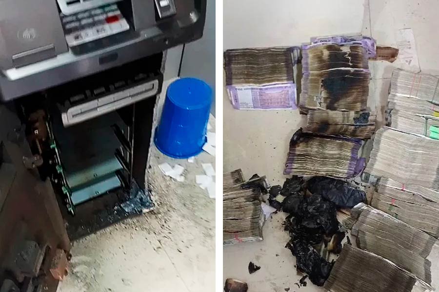 Cash catches fire after thieves try to open ATM in Karnataka