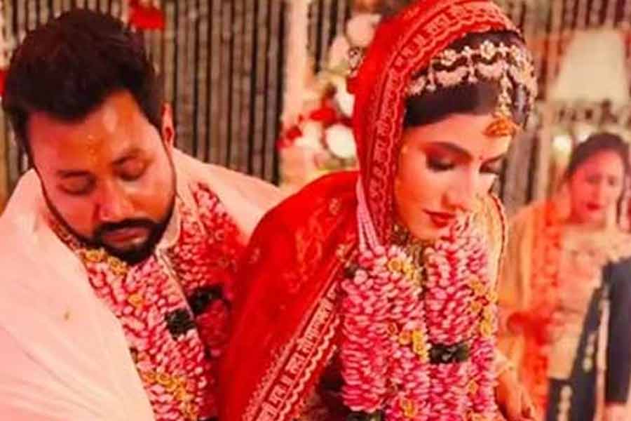 গত ফেব্রুয়ারি মাসে ভ্রাতুষ্পুত্র আকাশ বন্দ্যোপাধ্যায়ের বিয়ে ছিল। দীর্ঘ দিনের বন্ধু উপাসনার সঙ্গে তাঁর বিয়ে হয়েছিল। 