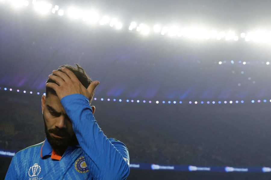 সূত্রের খবর বলছে নির্বাচকরা আগামী বিশ্বকাপে আর কোহলিকে রাখার কথা ভাবছেন না। সাম্প্রতিক ফাইনালের খেলার পরে বিশ্বকাপে কোহলির জায়গা মোটেই নিশ্চিত নয়।