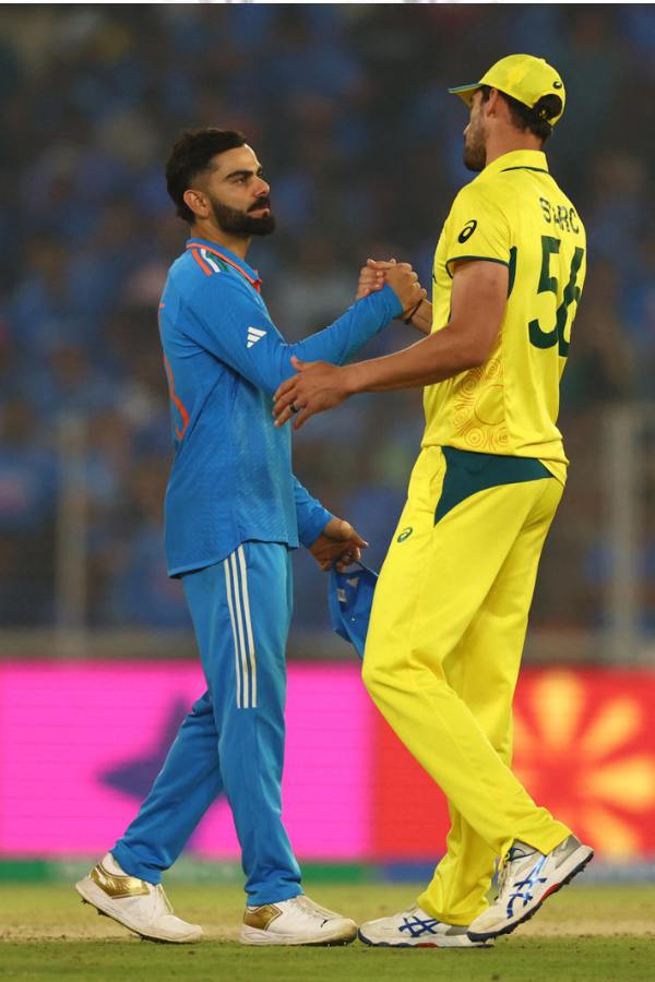 কিছু দিন আগেই ভারতের অধিনায়ক রোহিত শর্মা এবং কোচ রাহুল দ্রাবিড়ের সঙ্গে বৈঠকে বসেছিলেন বোর্ডকর্তা এবং নির্বাচকেরা। সেখানে রোহিতকে টি-টোয়েন্টি বিশ্বকাপে নেতা হিসাবে সবাই দেখতে চেয়েছেন।