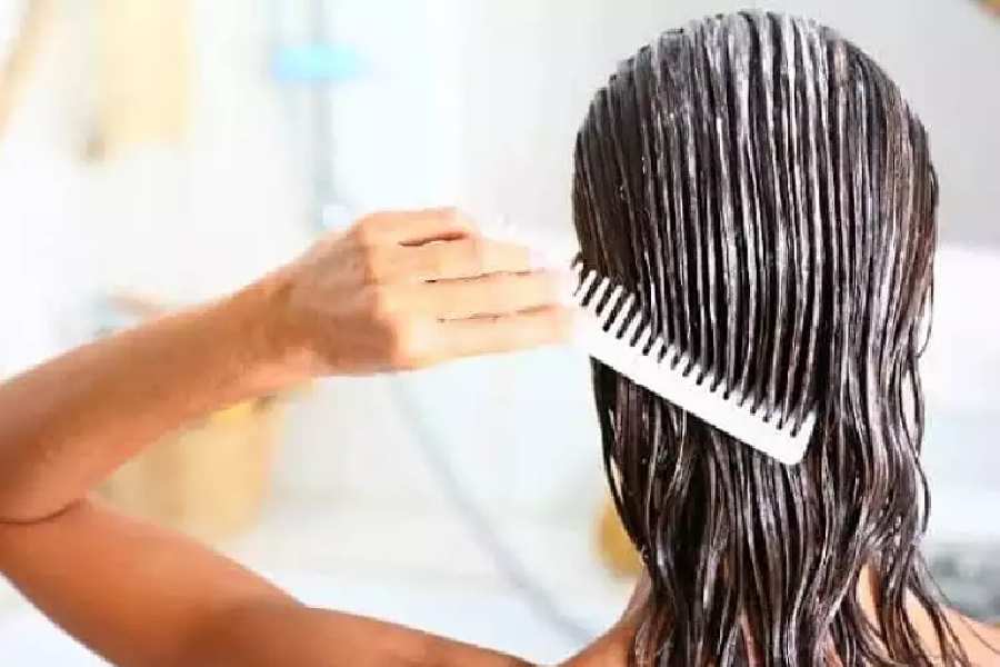 Homemade hair conditioners with benefits for your hair.
